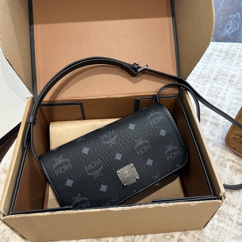 MCM Monogram 25x18x10cm shoulder bag — AAA Quality Replica