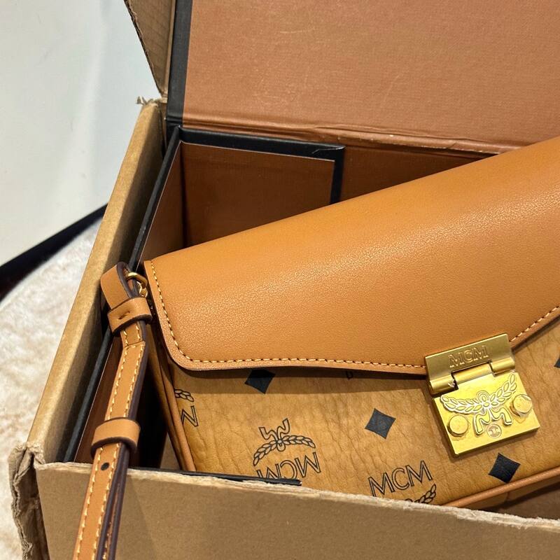 MCM Monogram 25x18x10cm shoulder bag — Top Quality Replica