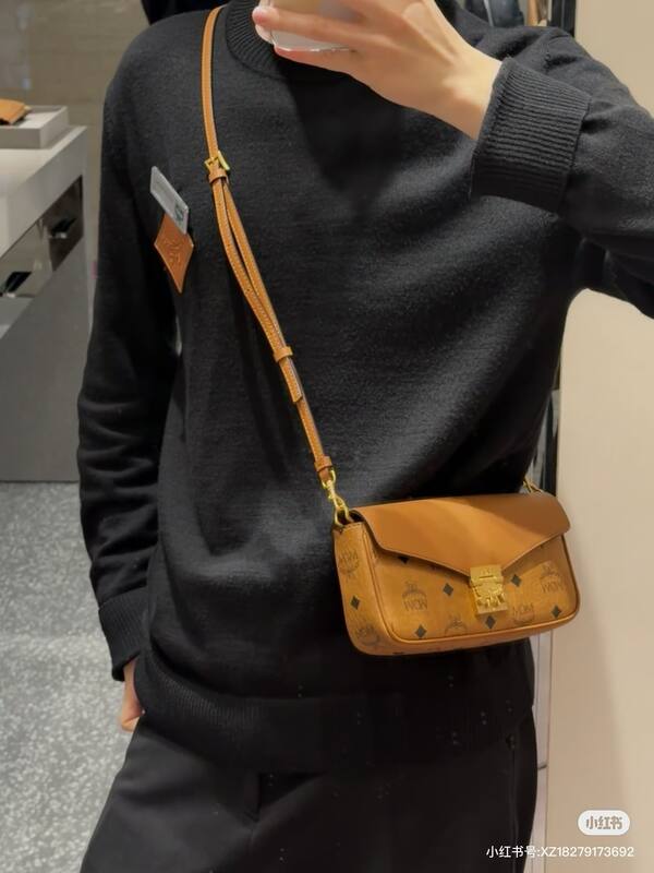 MCM Monogram 25x18x10cm shoulder bag — Top Quality Replica