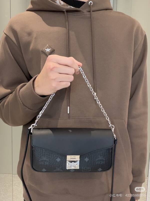 MCM Monogram 25x18x10cm shoulder bag — Top Quality Replica