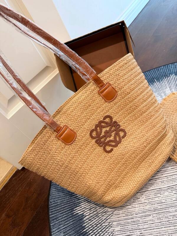Loewe Beige shoulder bag — Top Quality Replica