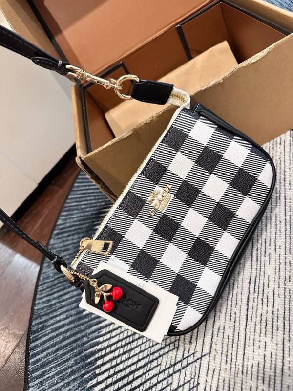 Coach Black shoulder bag — Top Quality Replica