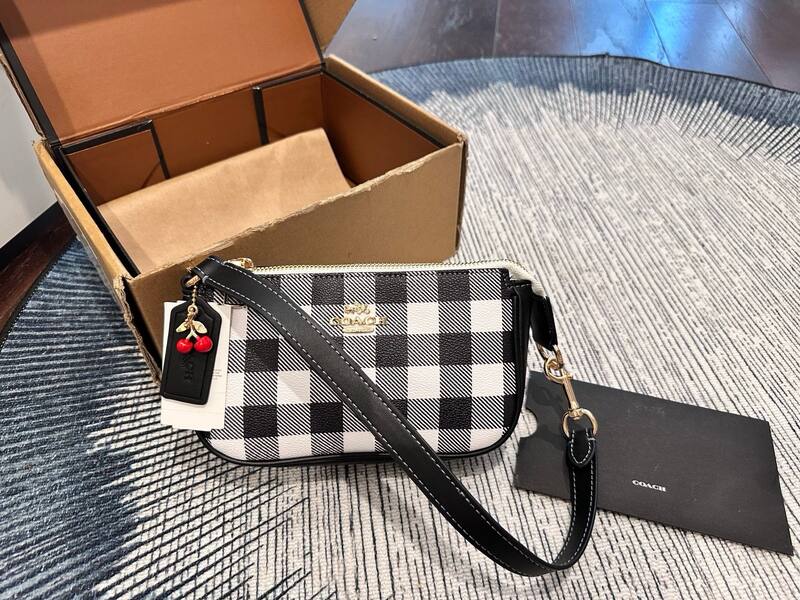 Coach Black shoulder bag — Top Quality Replica