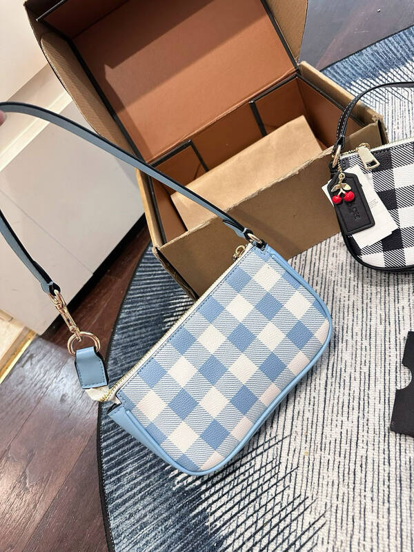 Coach Black shoulder bag — Top Quality Replica