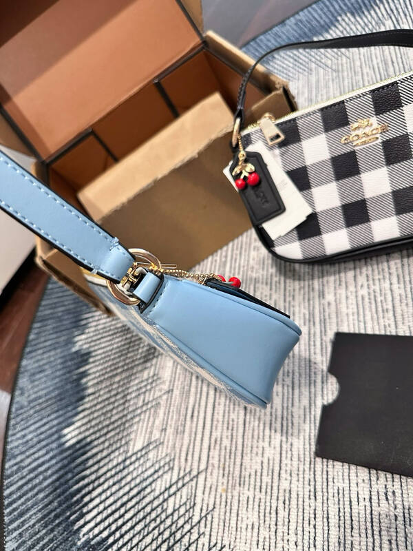 Coach Black shoulder bag — Top Quality Replica