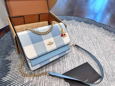 Coach White shoulder bag 1 1 Replica