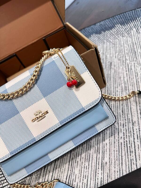 Coach White shoulder bag — 1:1 Replica