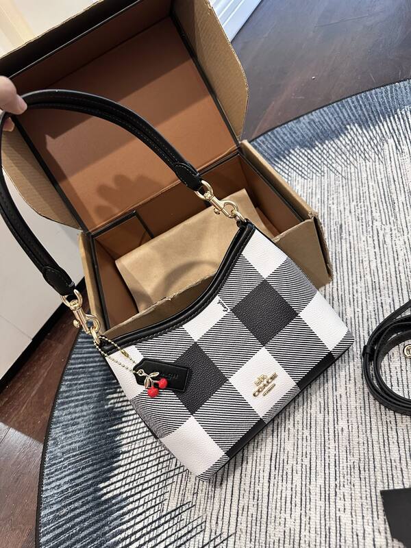 Coach Black shoulder bag — Top Quality Replica