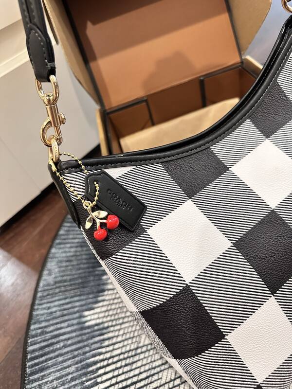 Coach Black shoulder bag — Top Quality Replica