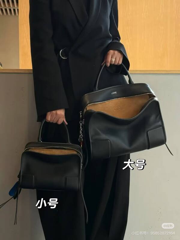 Loewe Blue 25x18x10cm shoulder bag — Premium Replica