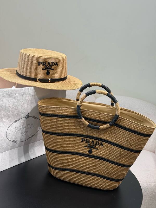 Prada Black shoulder bag — AAA Quality Replica