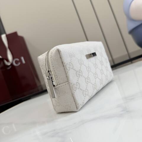 Gucci Off-white GG canvas everyday Top Quality Replica