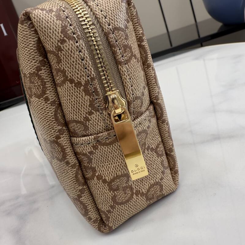 Gucci Beige GG Supreme with Web stripe travel — Premium Replica