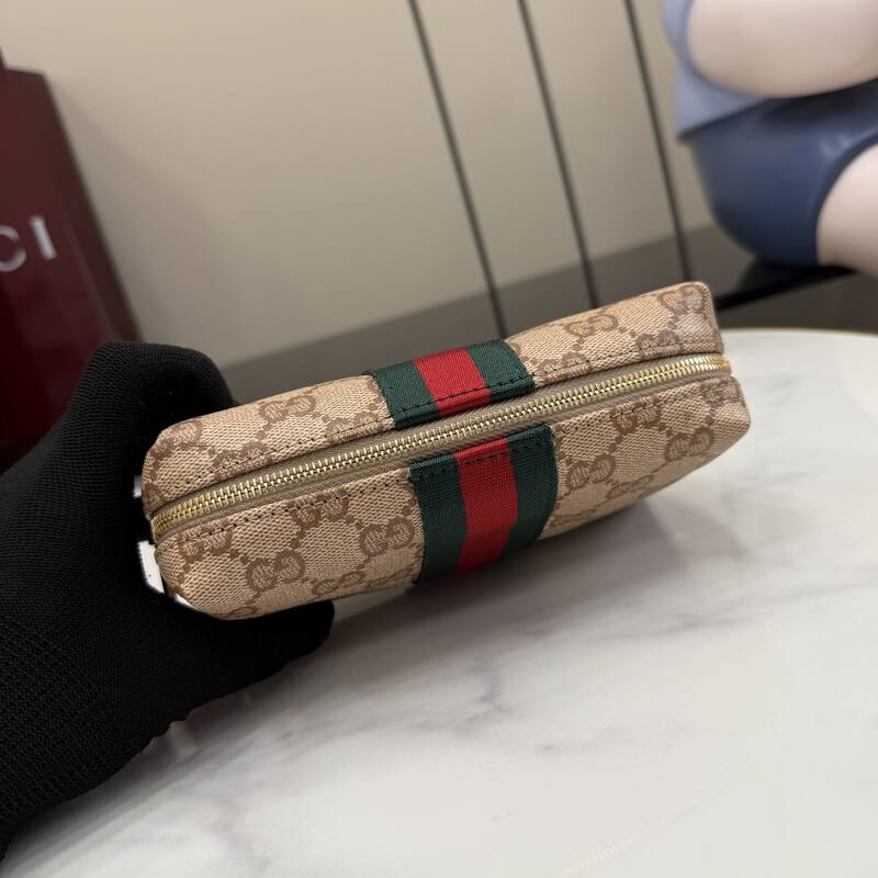 Gucci Beige GG Supreme with Web stripe travel — Premium Replica