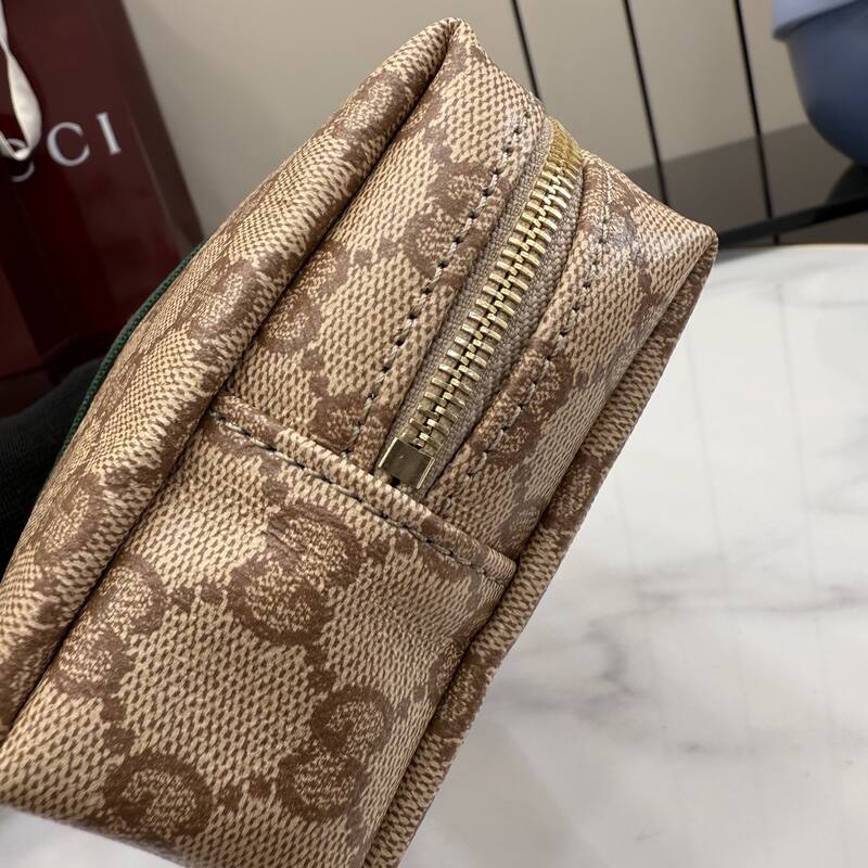 Gucci Beige GG Supreme with Web stripe travel — Premium Replica