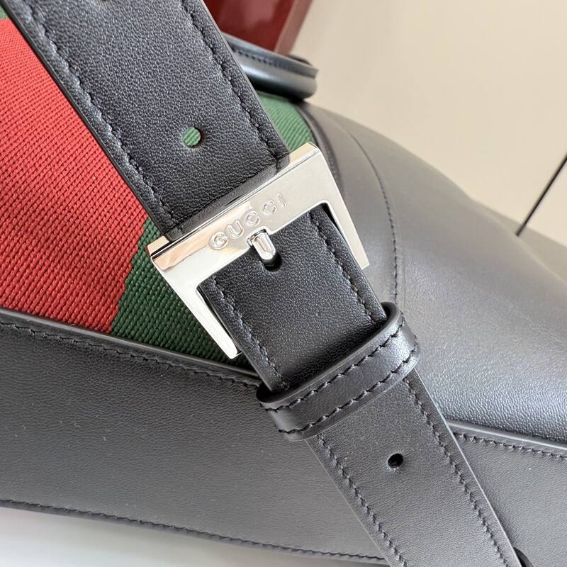 Gucci Black leather with green and red Web stripe work — Top Quality Replica