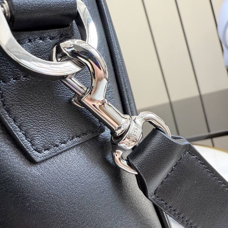 Gucci Black leather with green and red Web stripe work — Top Quality Replica