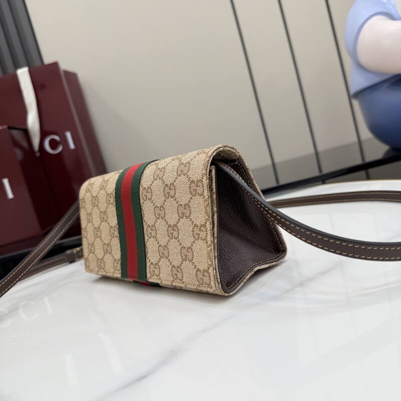 Gucci Beige GG Supreme canvas with green-red-green stripe crossbody — 1:1 Replica