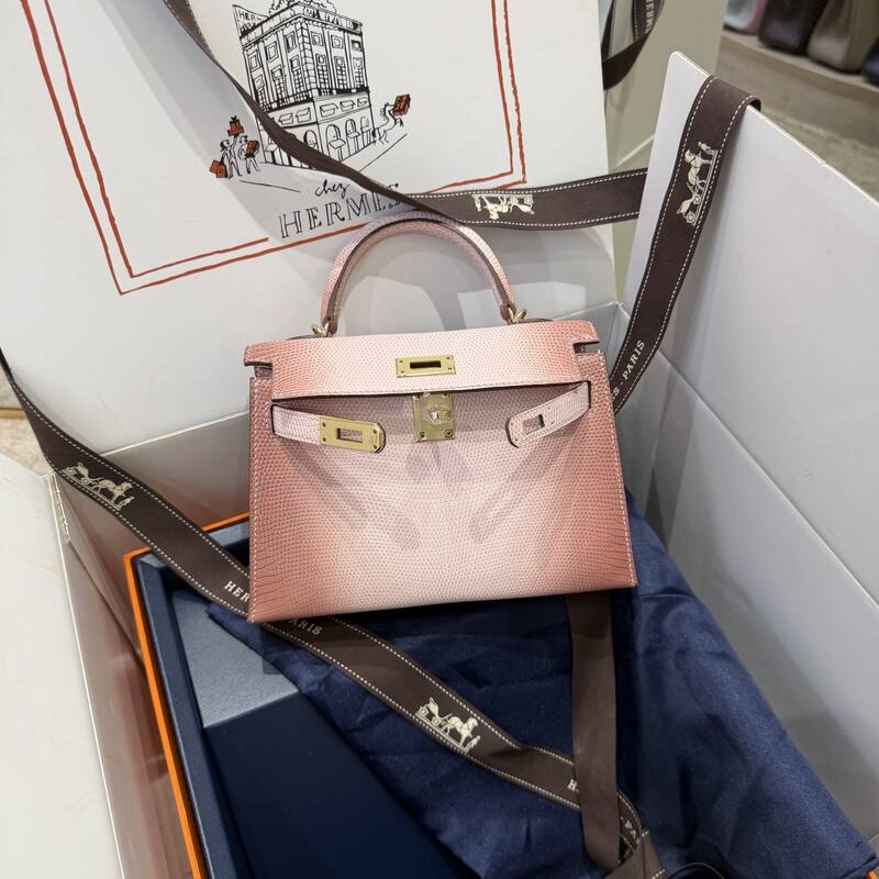 Hermes Kelly 19 Pink lizard top handle — Premium Replica