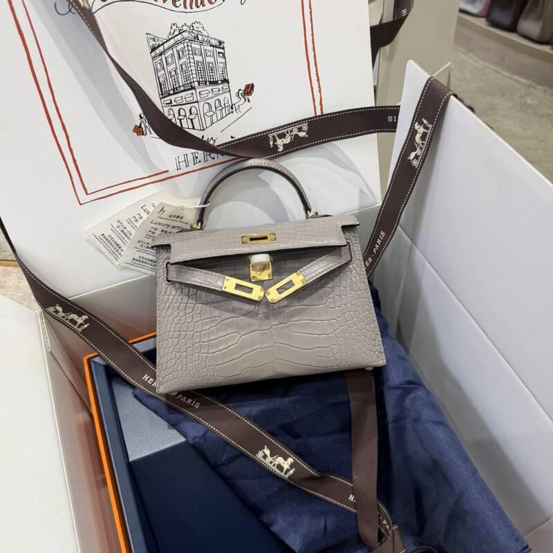 Hermes Kelly 19 Pink lizard top handle — Premium Replica