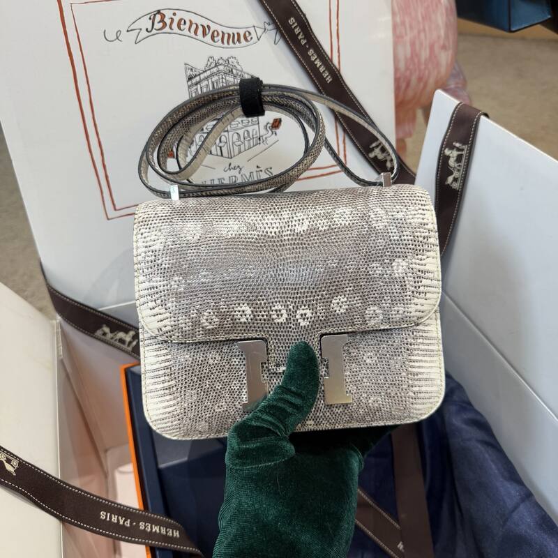 Hermes Constance 19 Pink lizard shoulder — AAA Quality Replica