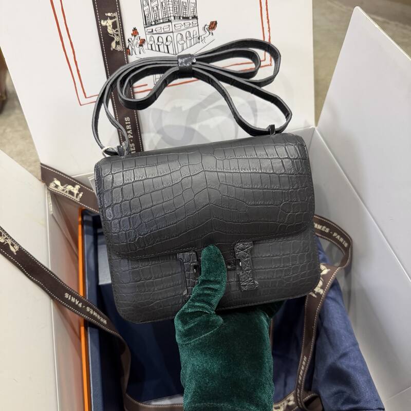 Hermes Constance 19 Pink lizard shoulder — AAA Quality Replica