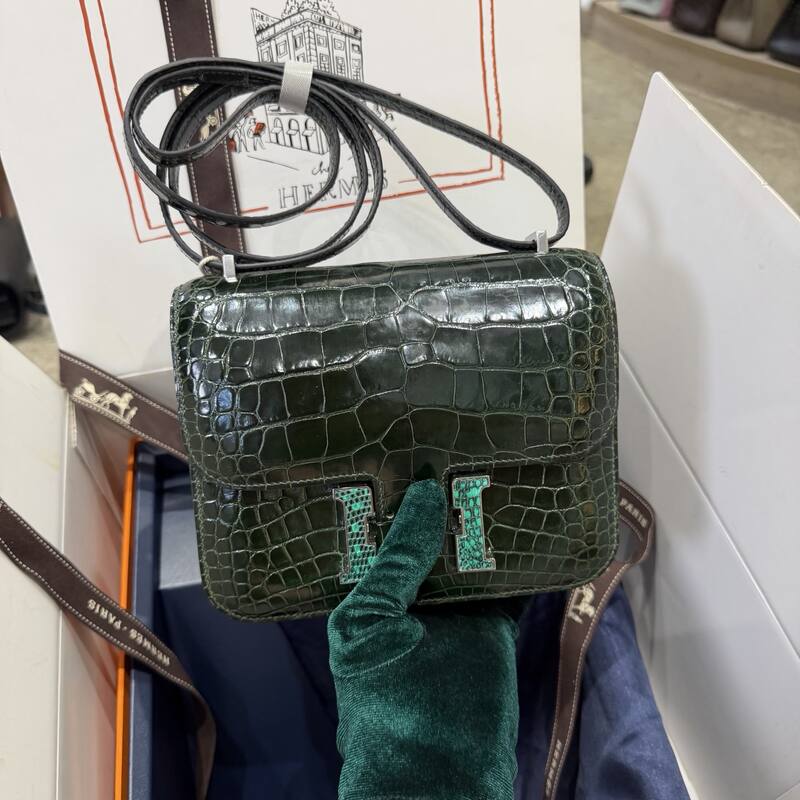 Hermes Constance 19 Pink lizard shoulder — AAA Quality Replica