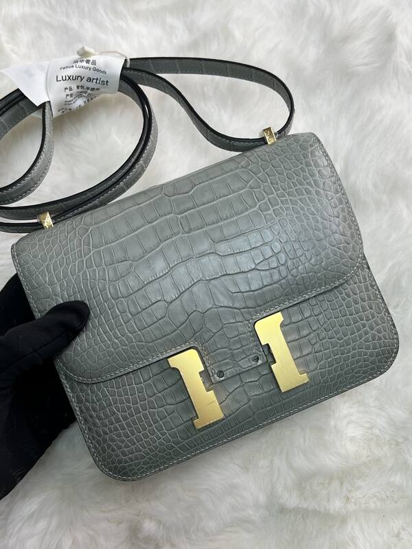 Hermes Constance 19 Pink lizard shoulder — AAA Quality Replica