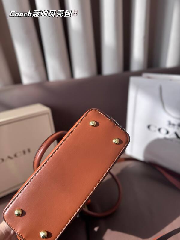 Coach Monogram 25x18x10cm shoulder bag — Top Quality Replica