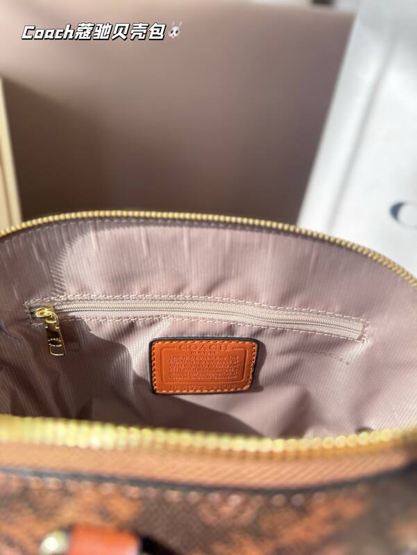 Coach Monogram 25x18x10cm shoulder bag — Top Quality Replica
