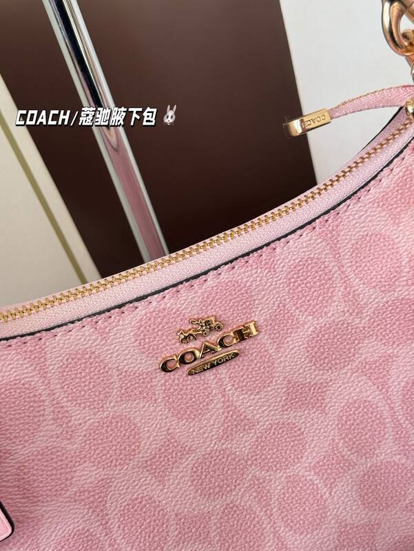 Coach Pink shoulder bag — AAA Quality Replica