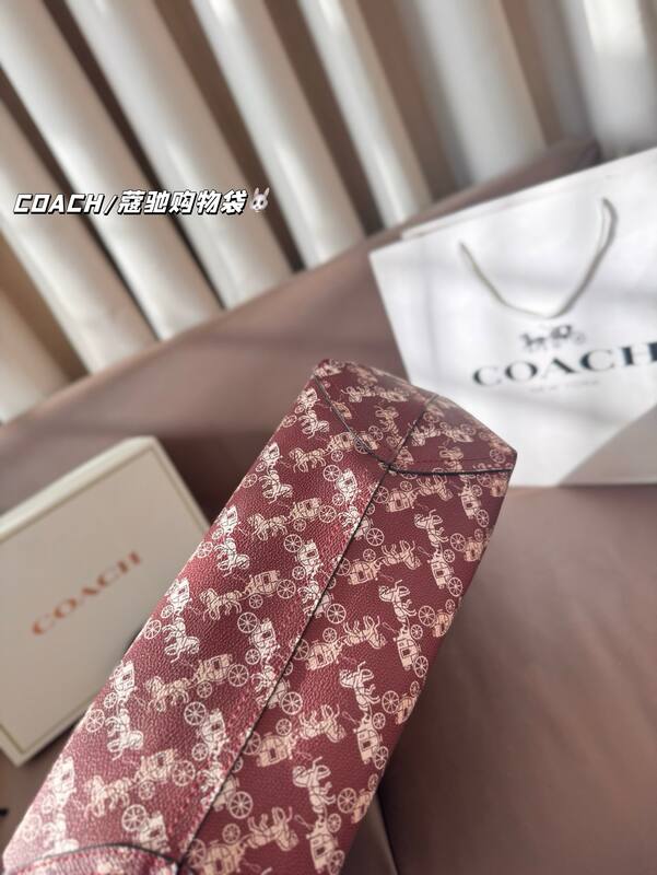 Coach shoulder bag — Premium Replica