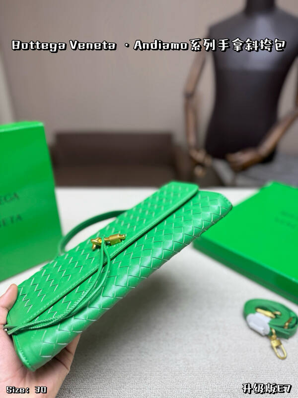 Bottega Veneta Green shoulder bag — Premium Replica