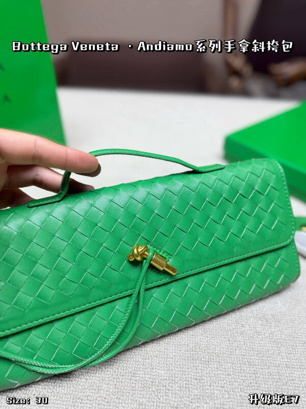 Bottega Veneta Green shoulder bag — Premium Replica