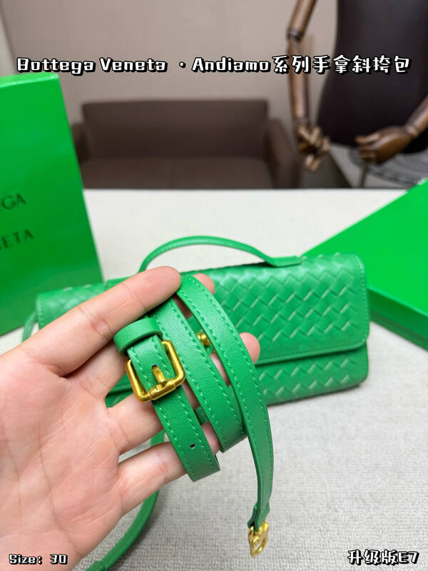 Bottega Veneta Green shoulder bag — Premium Replica