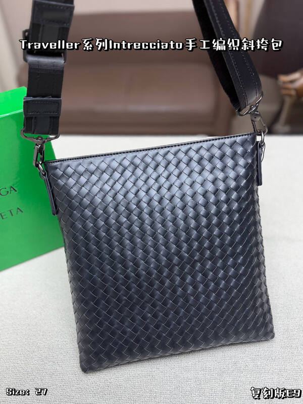 Bottega Veneta Black shoulder bag — 1:1 Replica