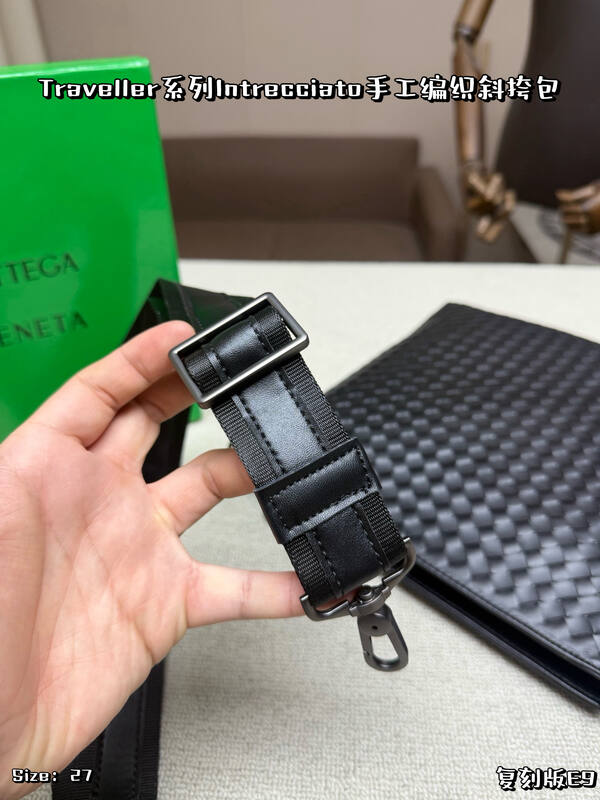 Bottega Veneta Black shoulder bag — 1:1 Replica
