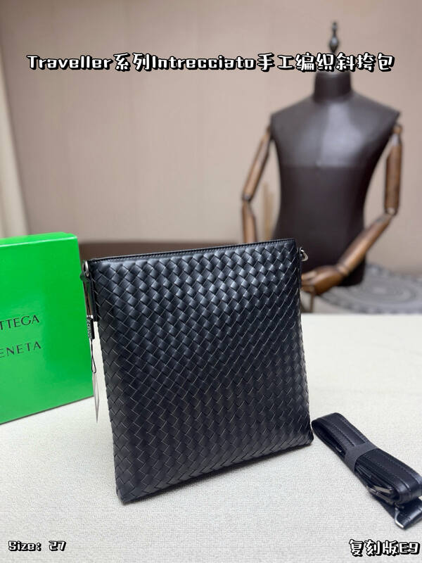 Bottega Veneta Black shoulder bag — 1:1 Replica