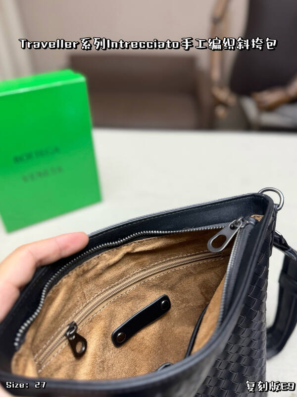 Bottega Veneta Black shoulder bag — 1:1 Replica