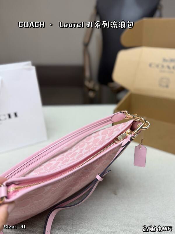 Coach Pink shoulder bag — AAA Quality Replica