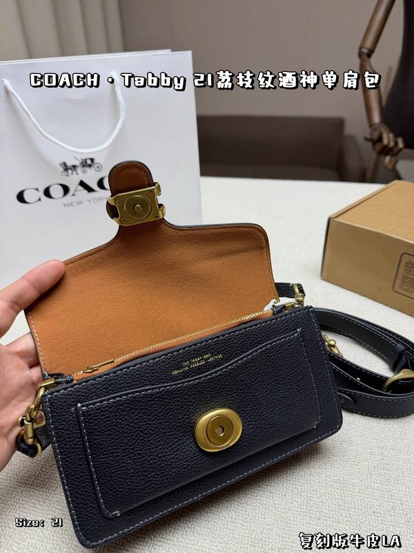 Coach Black shoulder bag — 1:1 Replica