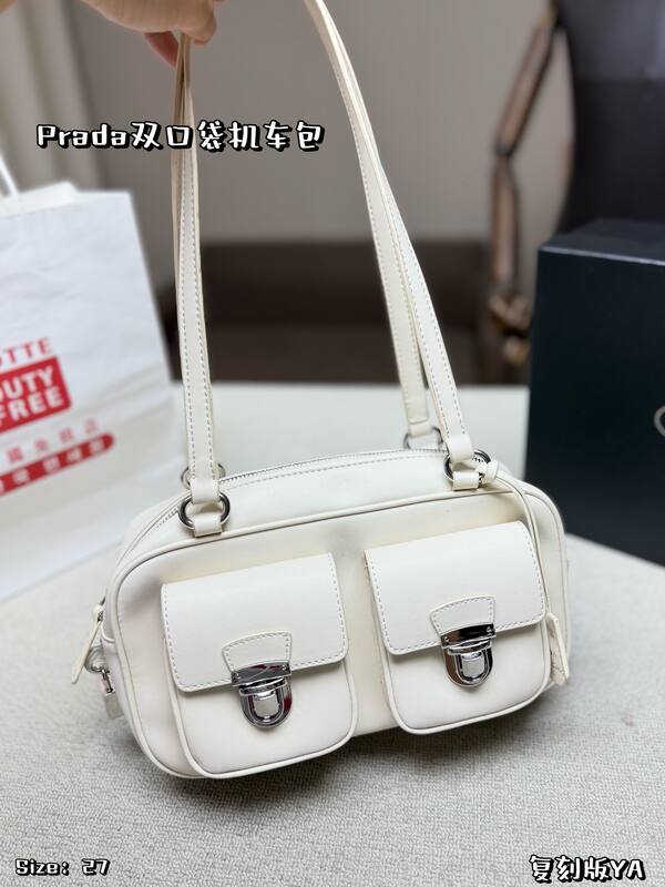 Prada Re-Edition 2005 Black shoulder — Premium Replica