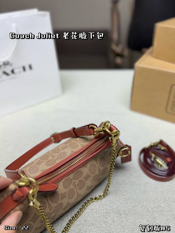 Coach shoulder bag — 1:1 Replica