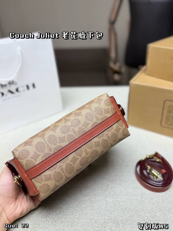 Coach shoulder bag — 1:1 Replica