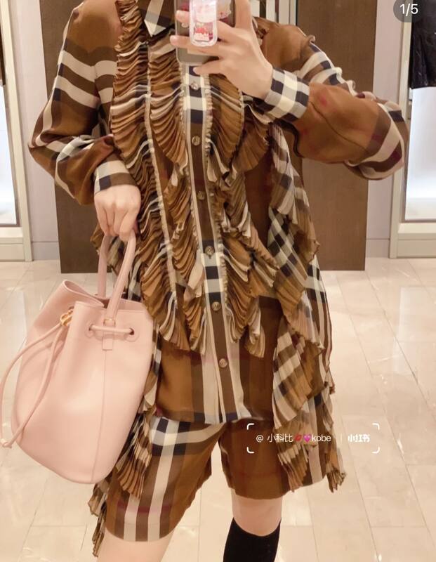 Burberry Pink 25x18x10cm shoulder bag — Premium Replica