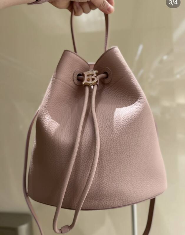 Burberry Pink 25x18x10cm shoulder bag — Premium Replica