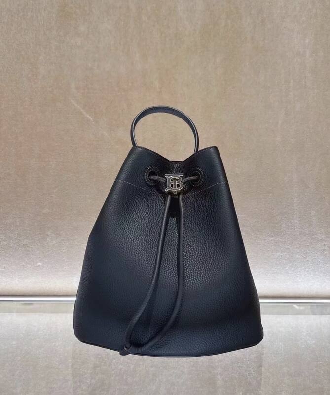 Burberry Black shoulder bag — AAA Quality Replica