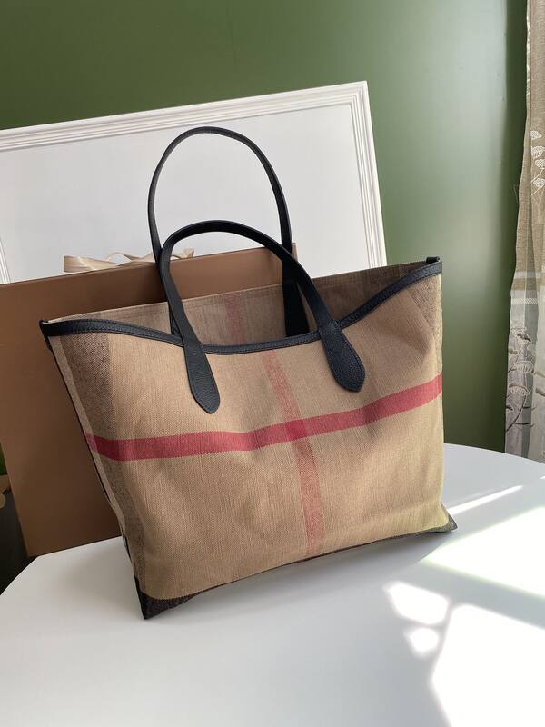 Burberry Black 40x30x16cm shoulder bag — Top Quality Replica