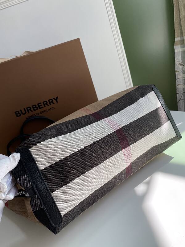 Burberry Black 40x30x16cm shoulder bag — Top Quality Replica