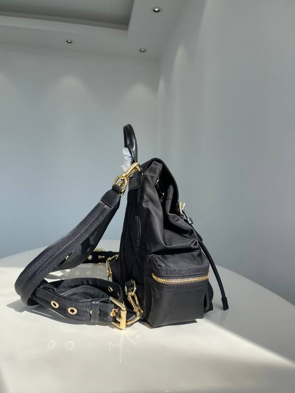 Burberry Black nylon with gold hardware 26x16x11cm backpack — 1:1 Replica